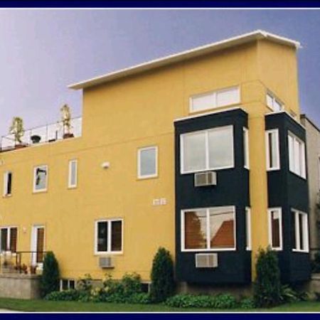 Chez Emma Hostel Gatineau Bagian luar foto