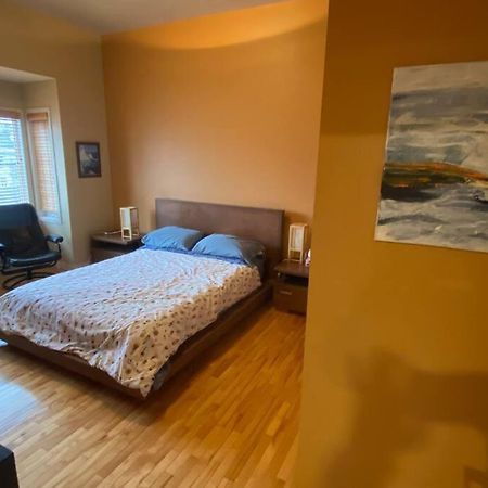 Chez Emma Hostel Gatineau Bagian luar foto