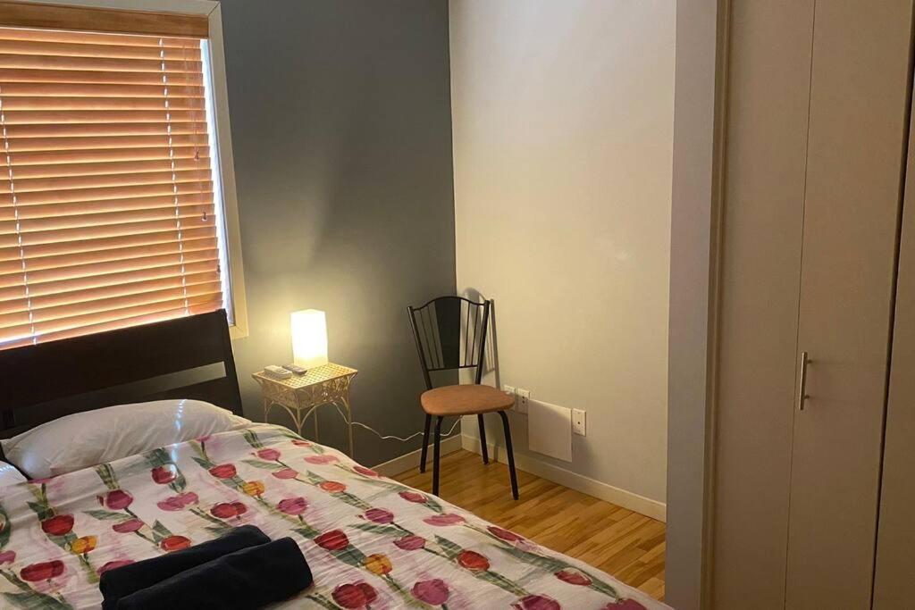 Chez Emma Hostel Gatineau Bagian luar foto